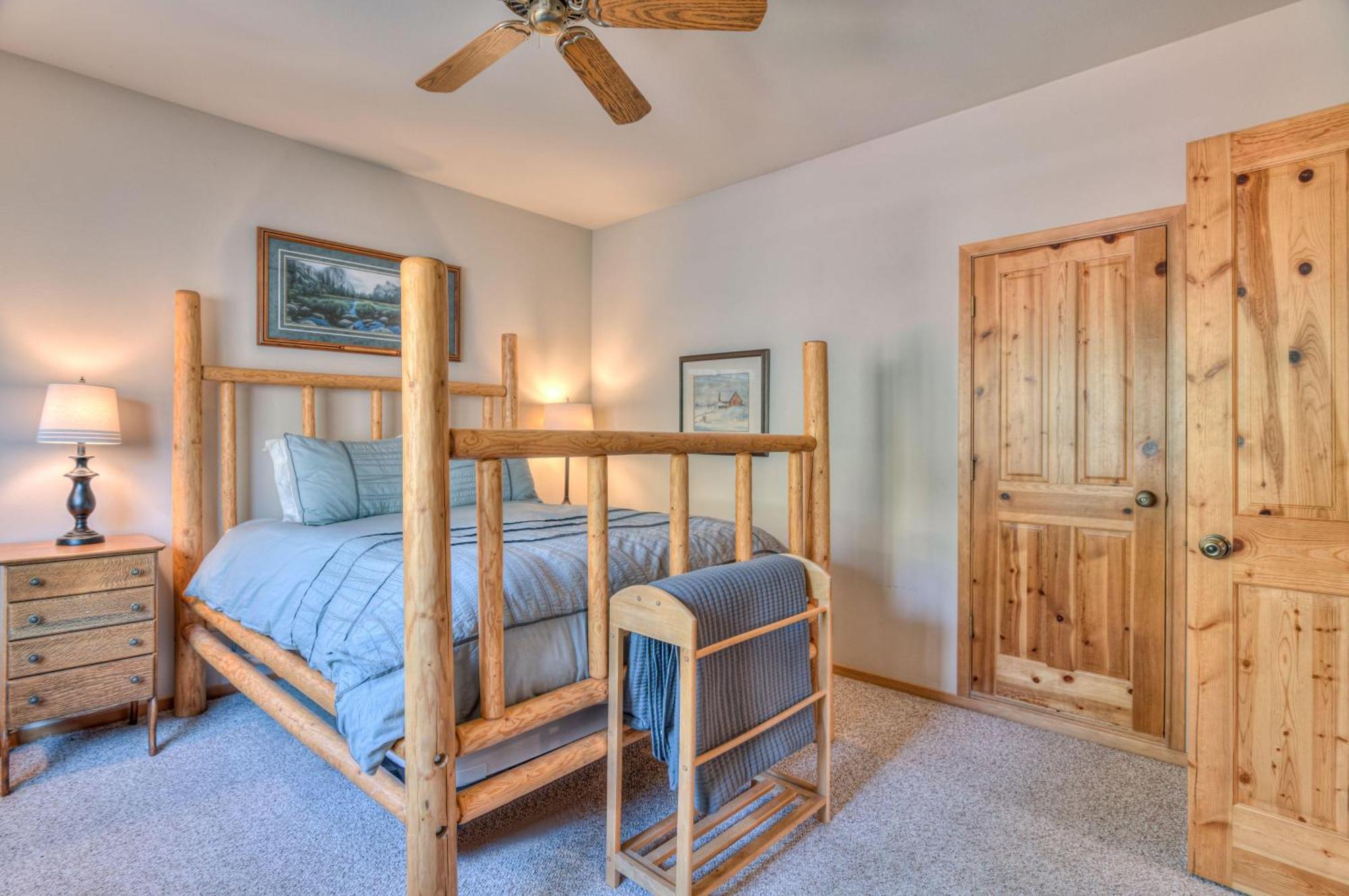 Holiday home Private Stunning Lake View, A/C, Hot Tub