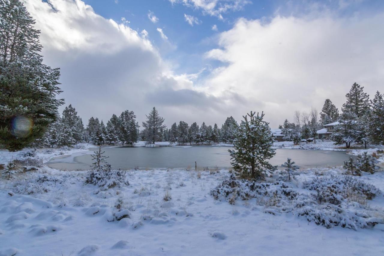 Private Stunning Lake View, A/C, Hot Tub Holiday home