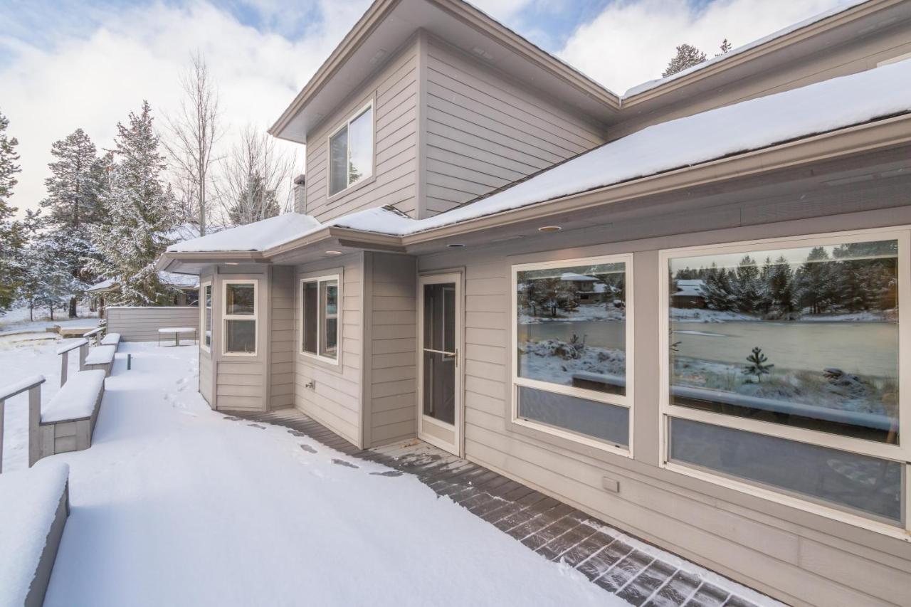 Private Stunning Lake View, A/C, Hot Tub Holiday home